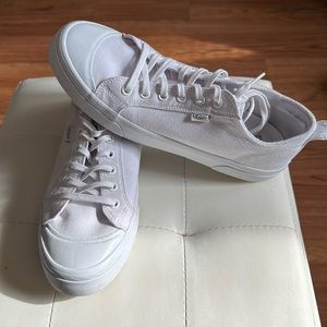 UGG shoes for men white color size 8.5